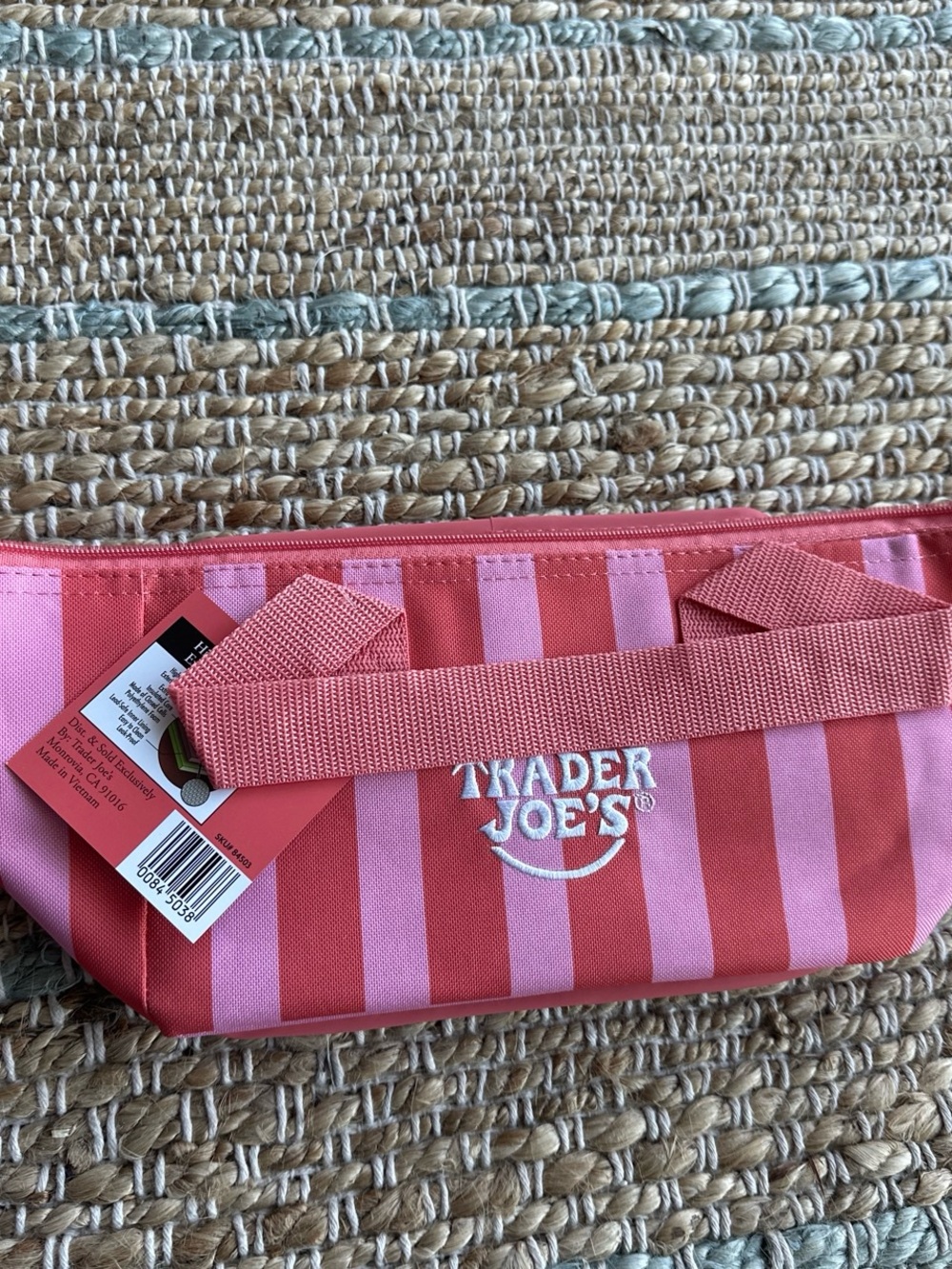 Trader Joe’s Pink Mini Insulated Lunch Bag Bundle Summer Coquette Cooler NWT - Picture 2 of 5